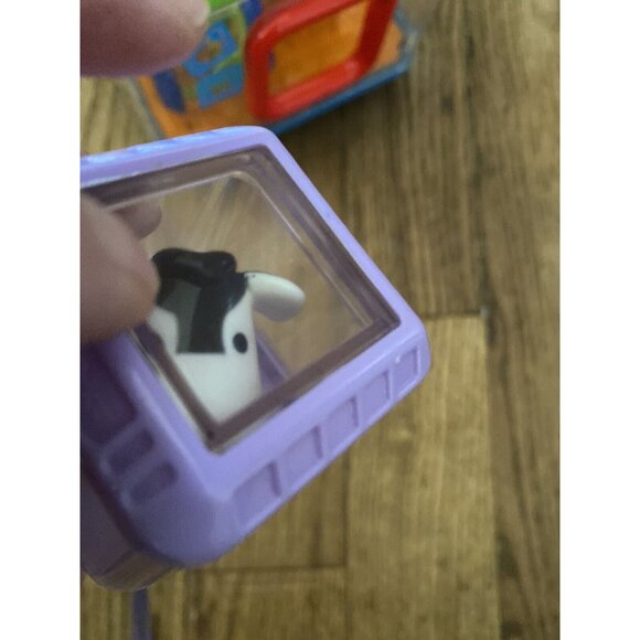 Fisher Price Peek A Boo Block Shape Sorter Baby Musical Sounds Cube FOR REPAIR - Picture 9 of 12